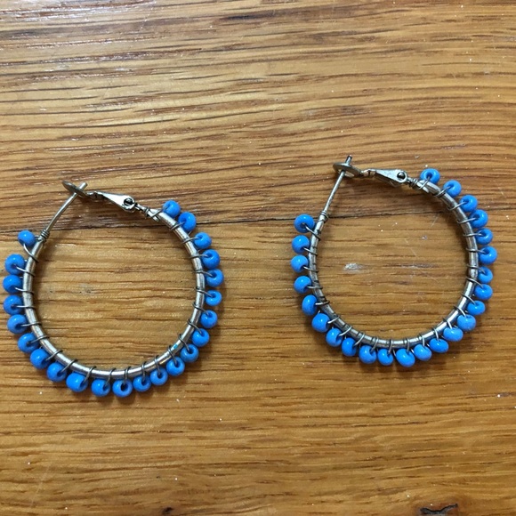 Adorable blue hoops - Picture 1 of 2